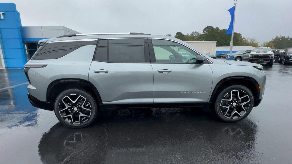 new 2026 Chevrolet Traverse car, priced at $54,375