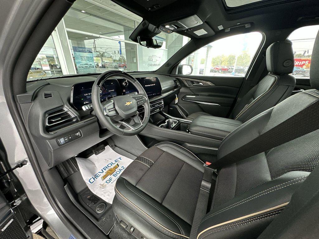 new 2026 Chevrolet Traverse car, priced at $54,375