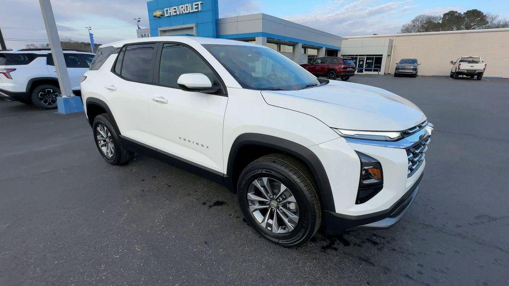 new 2026 Chevrolet Equinox car, priced at $28,672