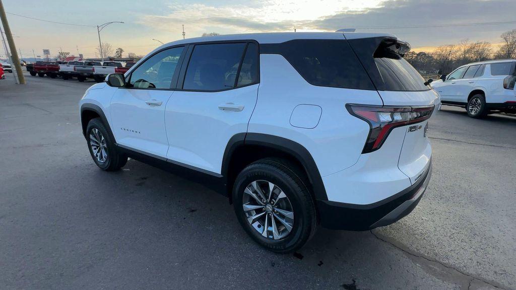 new 2026 Chevrolet Equinox car, priced at $28,672