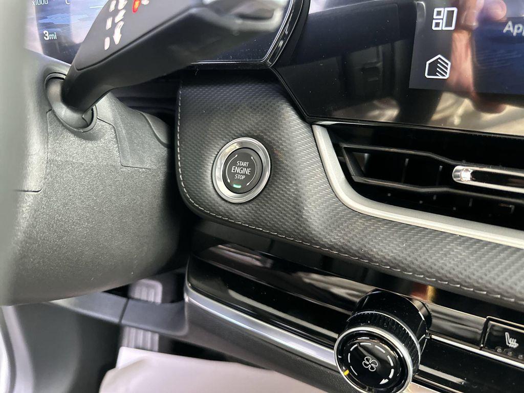 new 2026 Chevrolet Equinox car, priced at $28,672