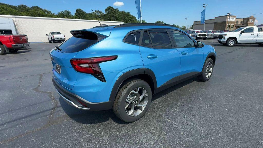 new 2025 Chevrolet Trax car, priced at $23,590