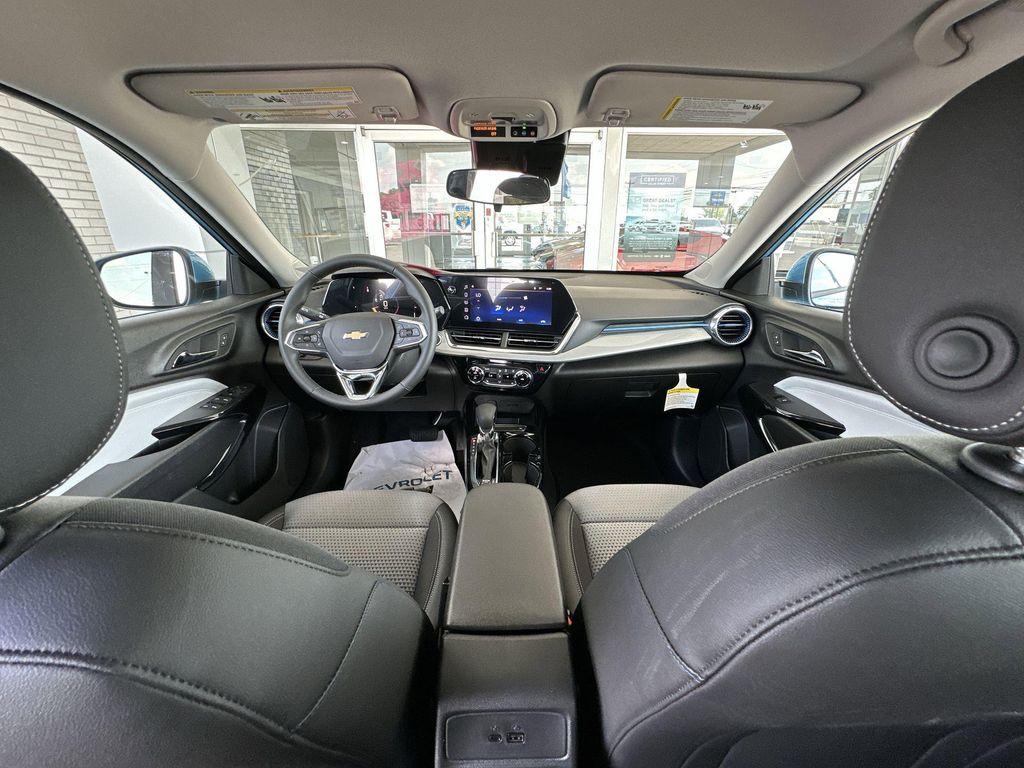 new 2025 Chevrolet Trax car, priced at $23,590
