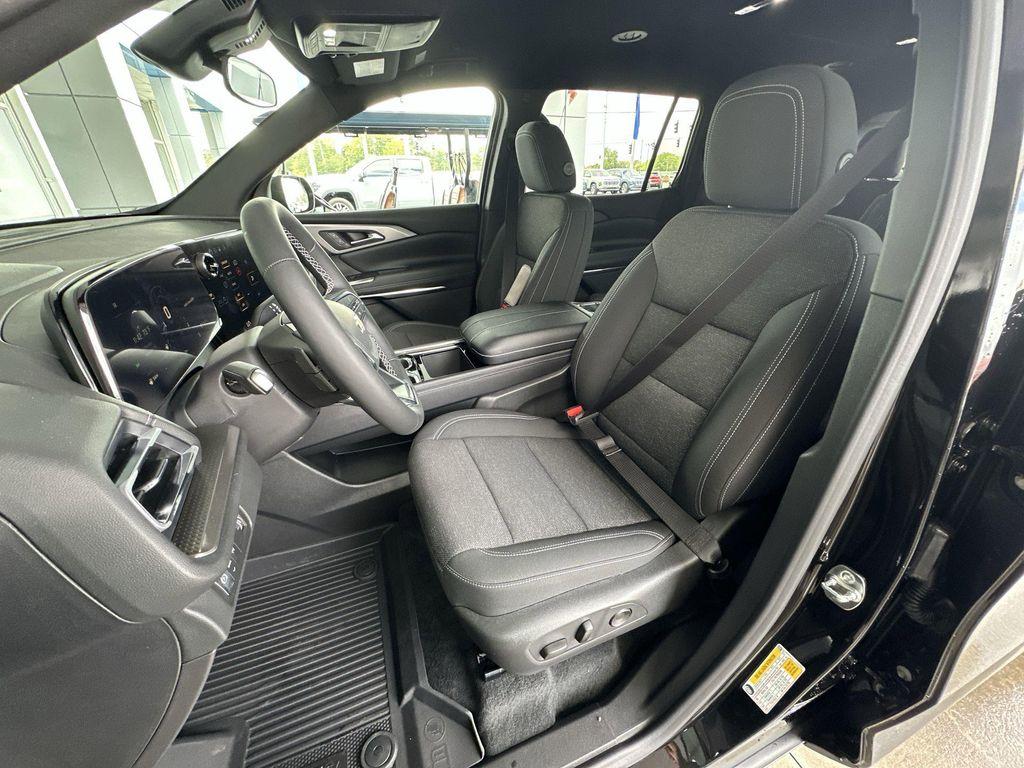 new 2026 Chevrolet Traverse car, priced at $39,967