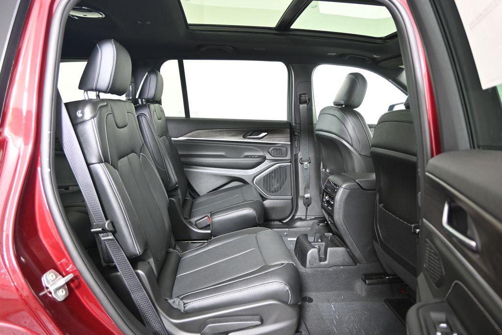 new 2026 Jeep Grand Cherokee L car, priced at $48,799