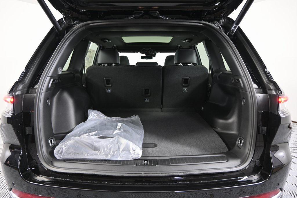 new 2025 Jeep Grand Cherokee car, priced at $48,499