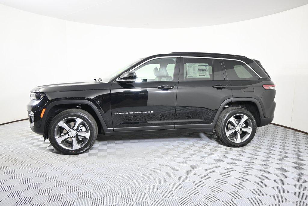 new 2025 Jeep Grand Cherokee car, priced at $48,499