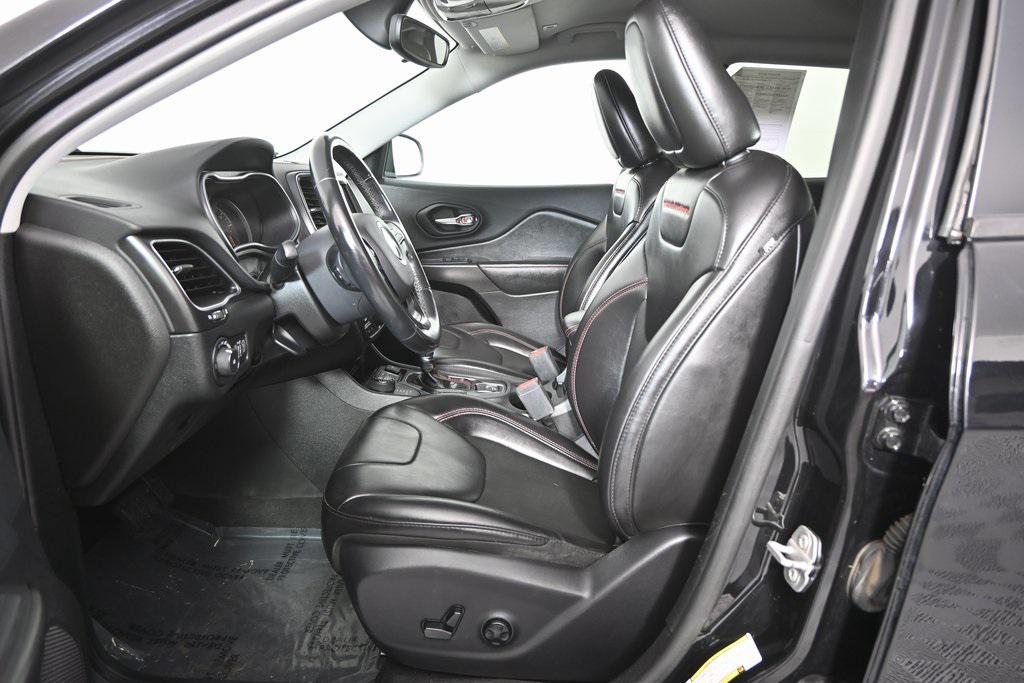 used 2019 Jeep Cherokee car, priced at $12,990