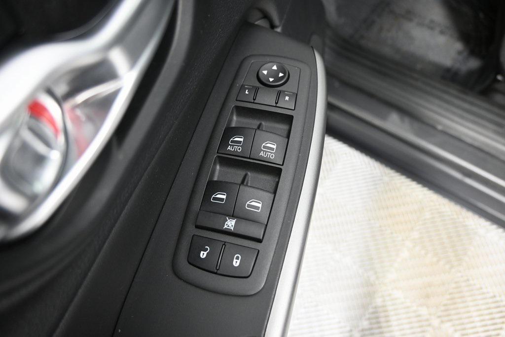 used 2022 Jeep Cherokee car, priced at $24,499