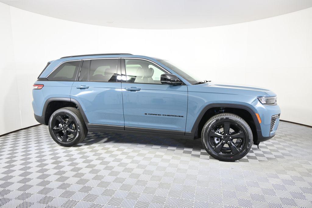 new 2026 Jeep Grand Cherokee car, priced at $42,349