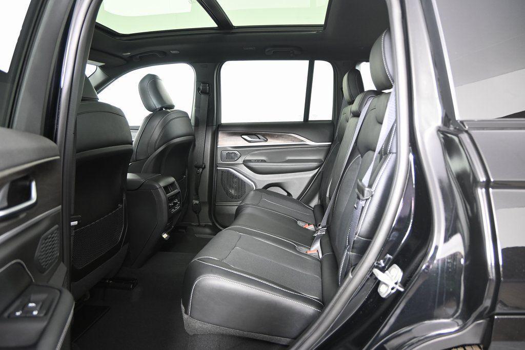 new 2026 Jeep Grand Cherokee car, priced at $45,899