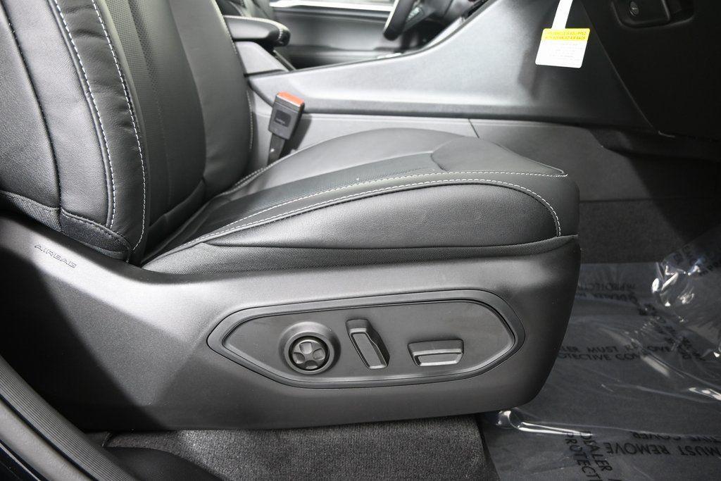 new 2026 Jeep Grand Cherokee car, priced at $45,899