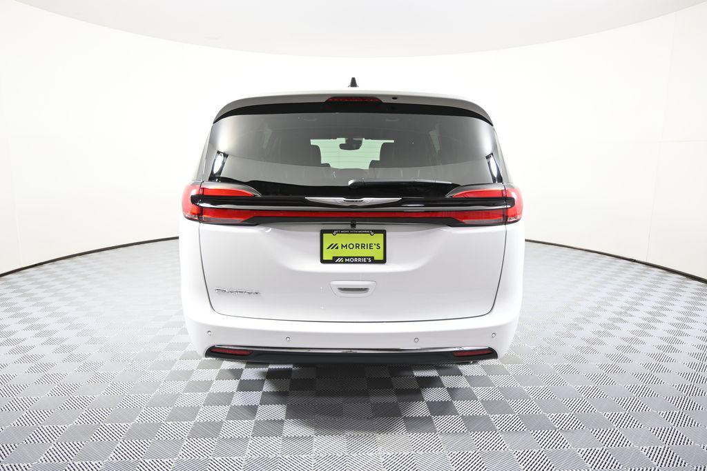 new 2026 Chrysler Pacifica car, priced at $39,099
