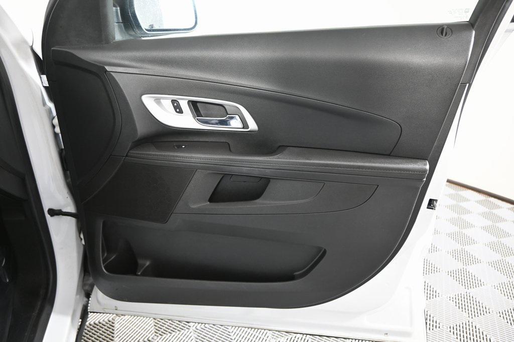 used 2017 Chevrolet Equinox car, priced at $8,885