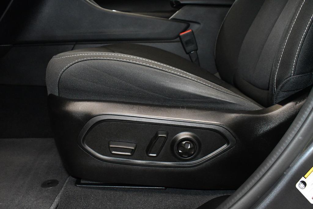 used 2024 Jeep Grand Cherokee car, priced at $29,799