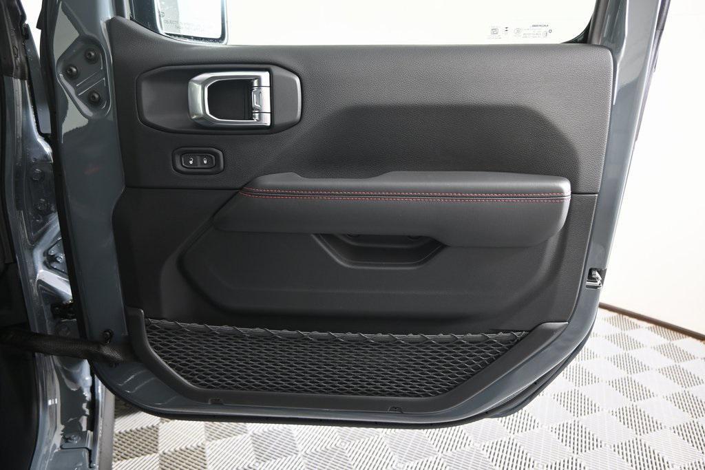 new 2026 Jeep Gladiator car, priced at $56,999