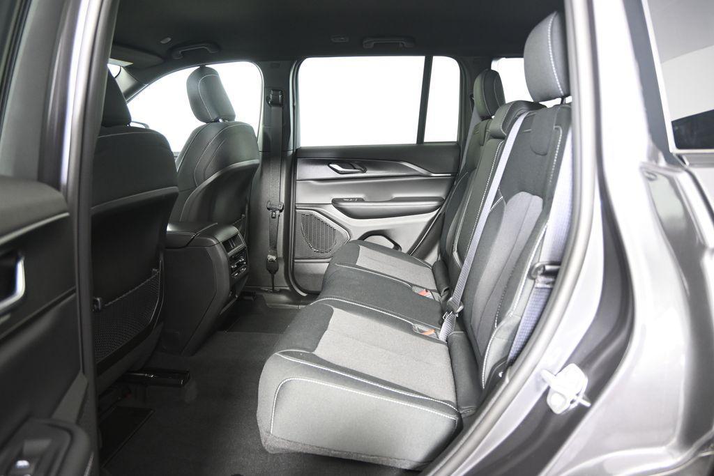 new 2026 Jeep Grand Cherokee car, priced at $35,649
