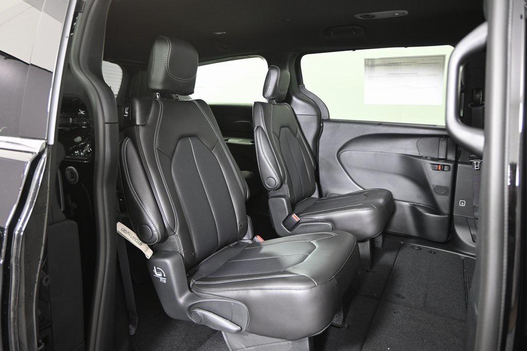 new 2026 Chrysler Pacifica car, priced at $42,999