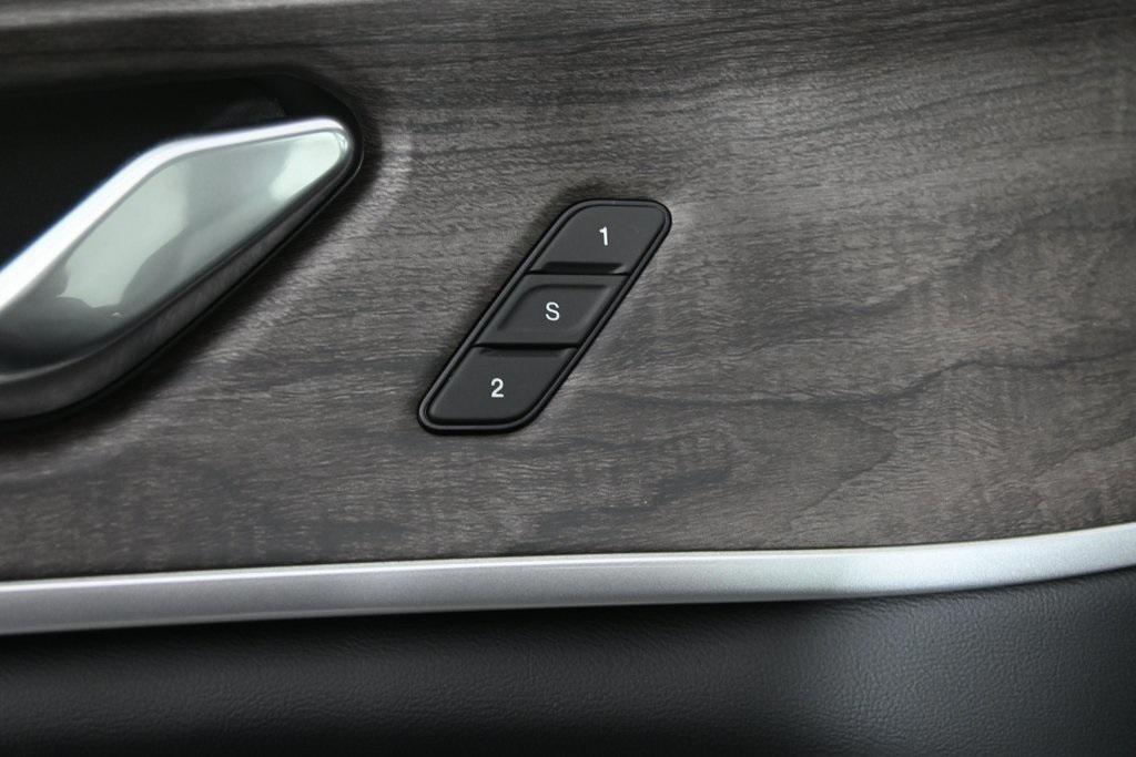 new 2025 Jeep Grand Cherokee car, priced at $49,499