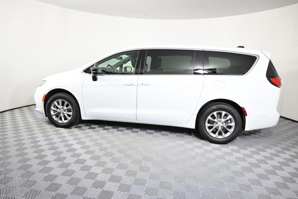 used 2025 Chrysler Pacifica car, priced at $37,999