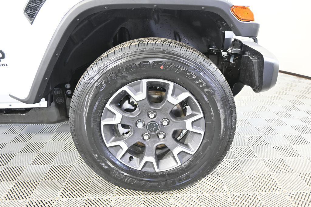 new 2026 Jeep Gladiator car, priced at $41,299