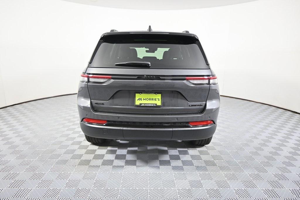 new 2025 Jeep Grand Cherokee car, priced at $45,999