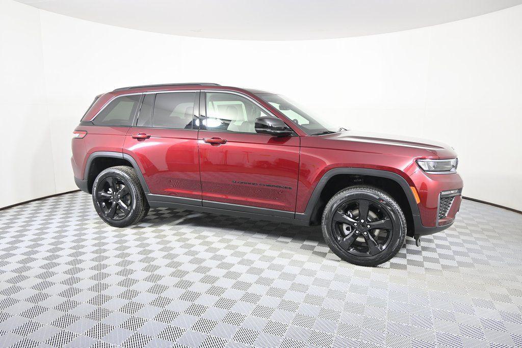 new 2026 Jeep Grand Cherokee car, priced at $43,399