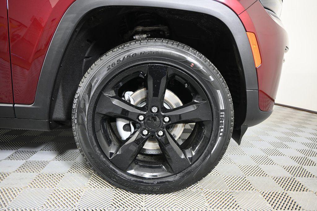 new 2026 Jeep Grand Cherokee car, priced at $43,399