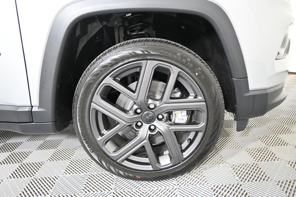 new 2026 Jeep Compass car, priced at $31,499