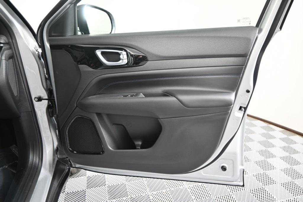 new 2026 Jeep Compass car, priced at $31,499