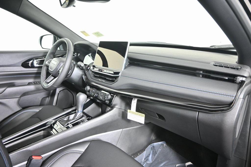 new 2026 Jeep Compass car, priced at $28,199