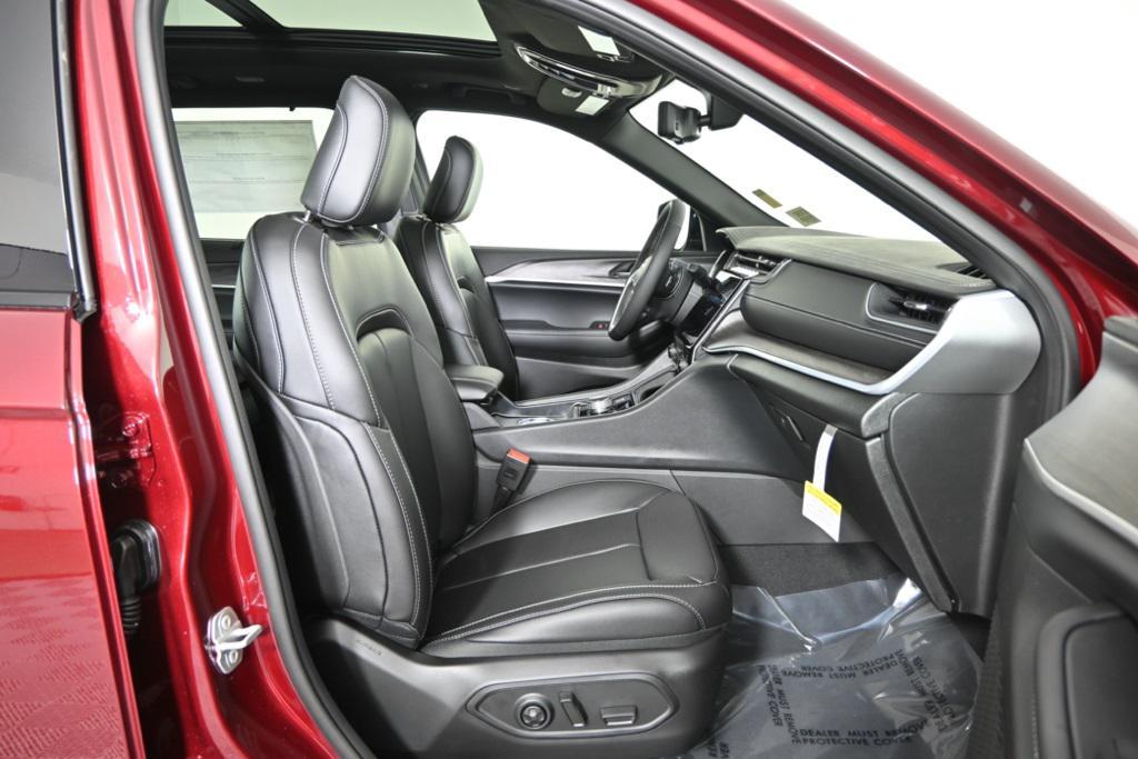 new 2025 Jeep Grand Cherokee L car, priced at $47,899