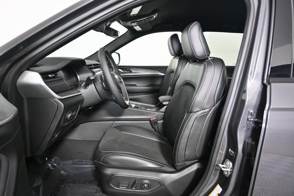 new 2026 Jeep Grand Cherokee car, priced at $45,799