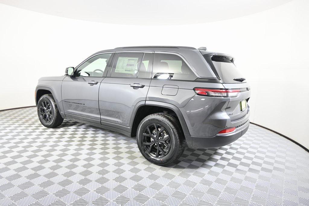 new 2026 Jeep Grand Cherokee car, priced at $45,799