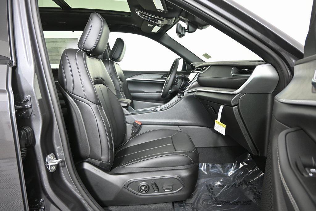 new 2025 Jeep Grand Cherokee L car, priced at $47,899