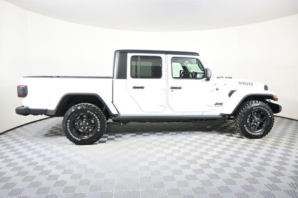 new 2026 Jeep Gladiator car, priced at $44,999