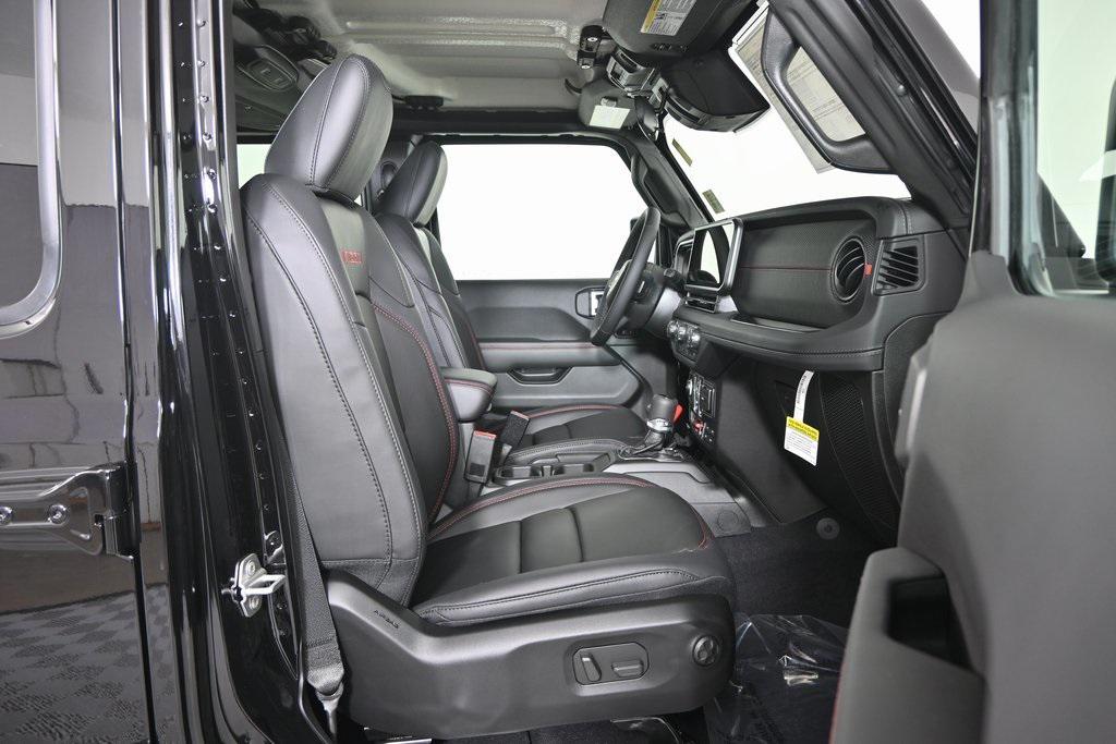 new 2026 Jeep Gladiator car, priced at $55,399