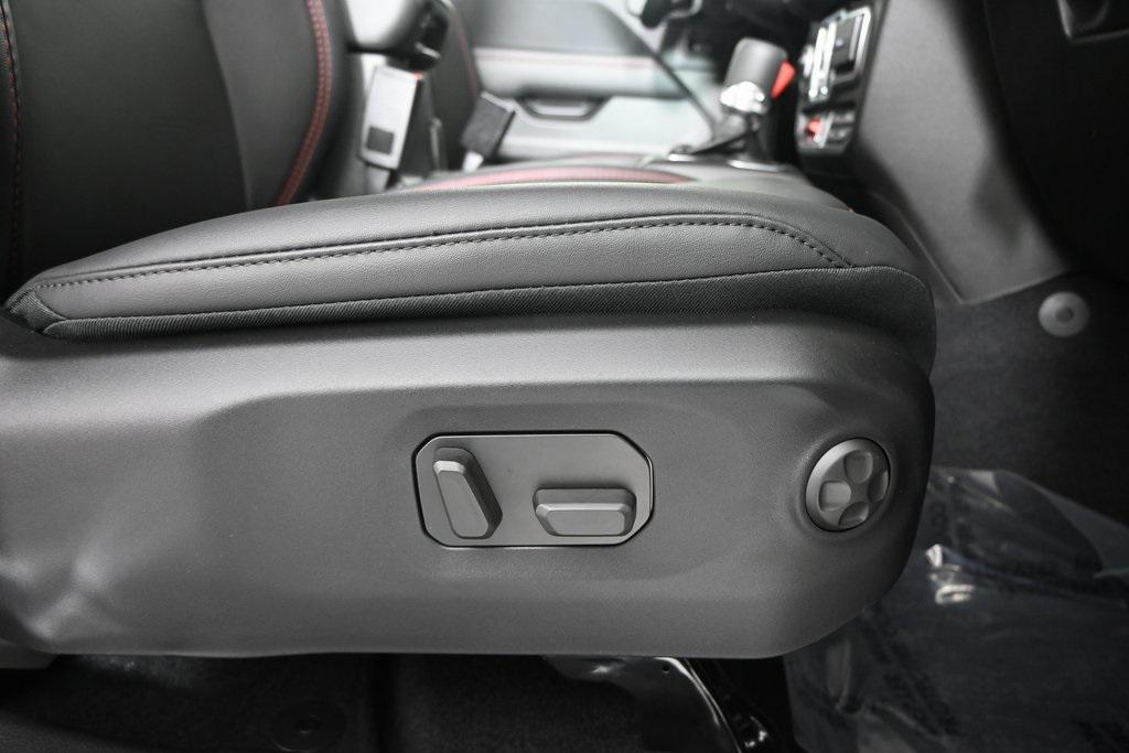 new 2026 Jeep Gladiator car, priced at $55,399