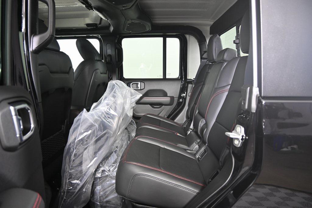 new 2026 Jeep Gladiator car, priced at $55,399