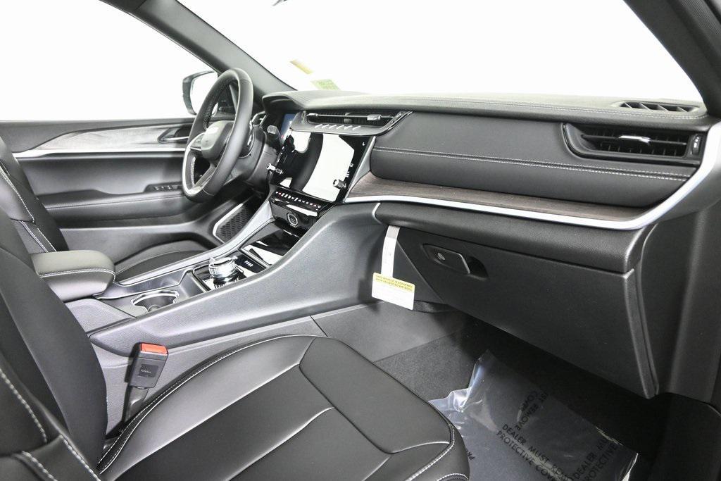 new 2026 Jeep Grand Cherokee car, priced at $47,399