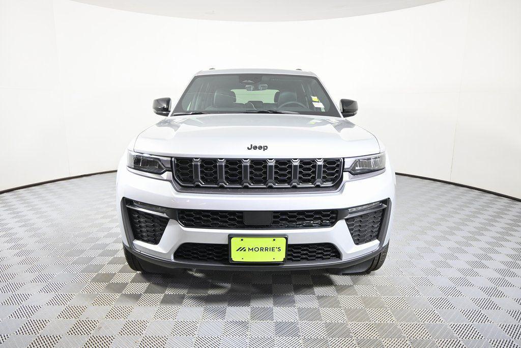 new 2026 Jeep Grand Cherokee car, priced at $44,099