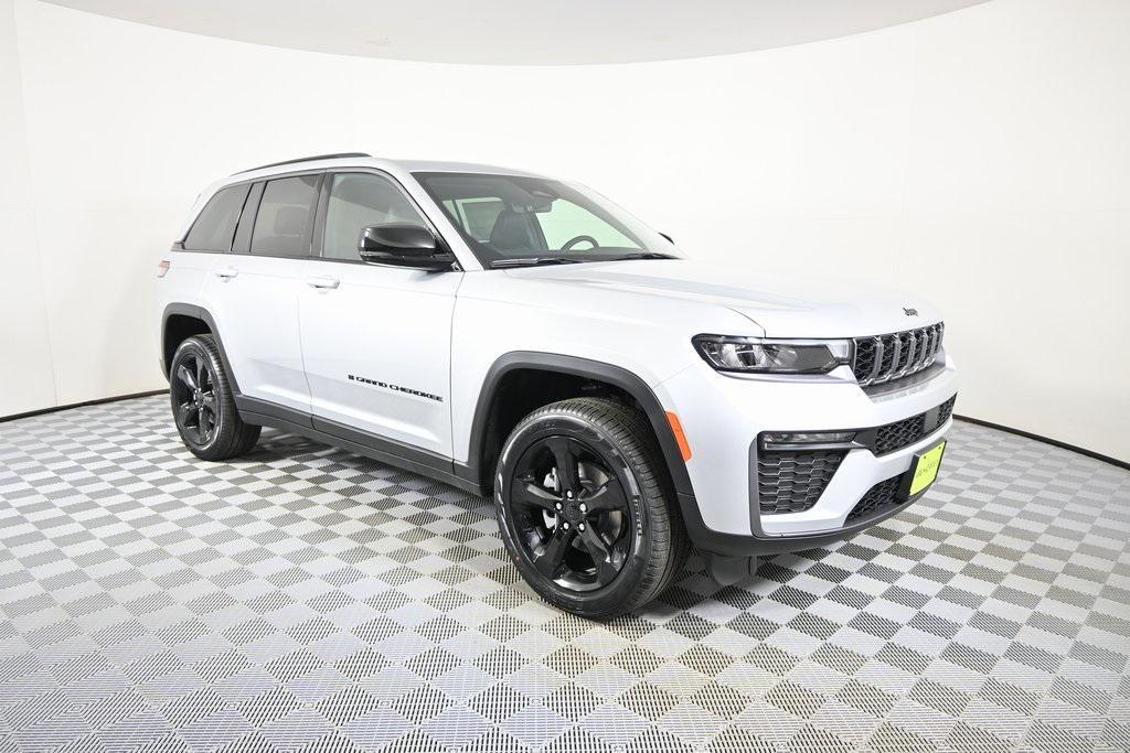 new 2026 Jeep Grand Cherokee car, priced at $47,399
