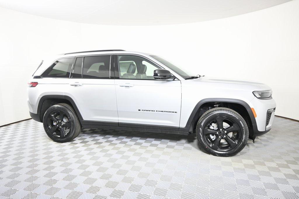 new 2026 Jeep Grand Cherokee car, priced at $47,399