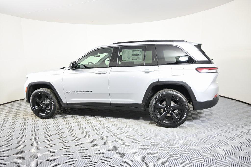 new 2026 Jeep Grand Cherokee car, priced at $47,399