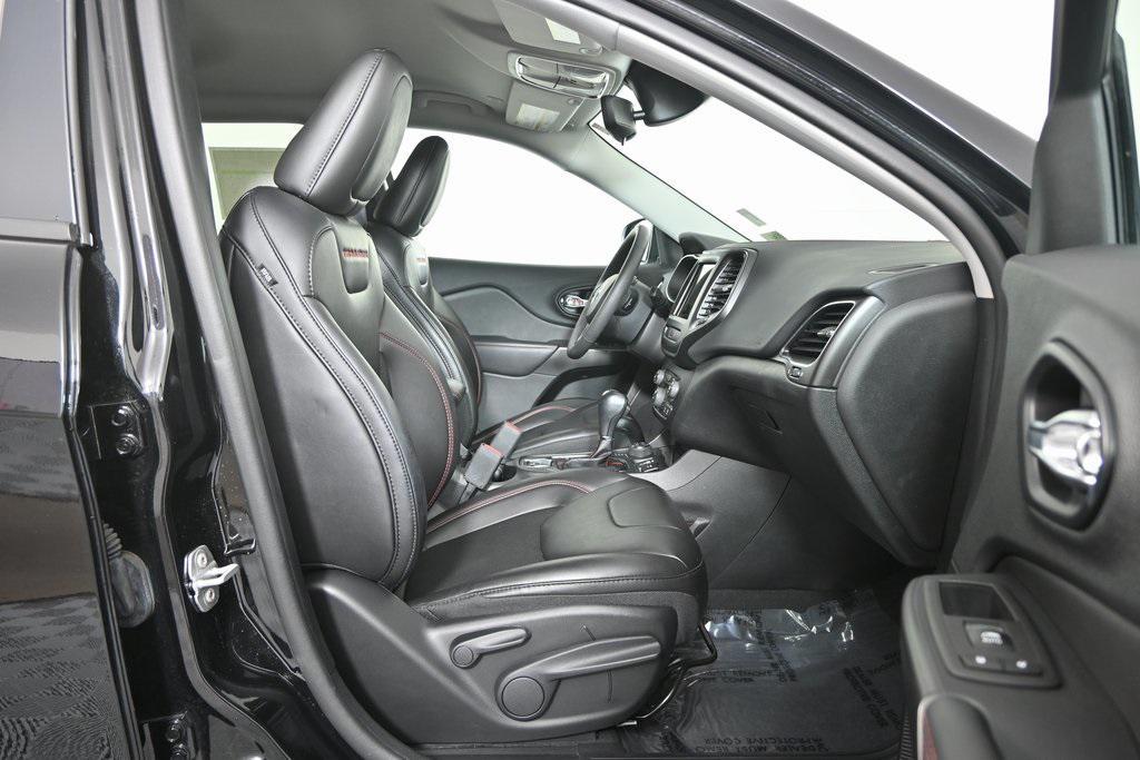 used 2022 Jeep Cherokee car, priced at $25,099