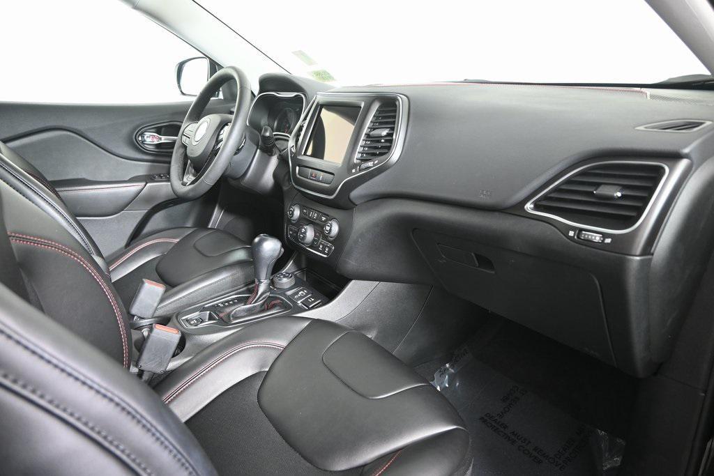 used 2022 Jeep Cherokee car, priced at $25,099