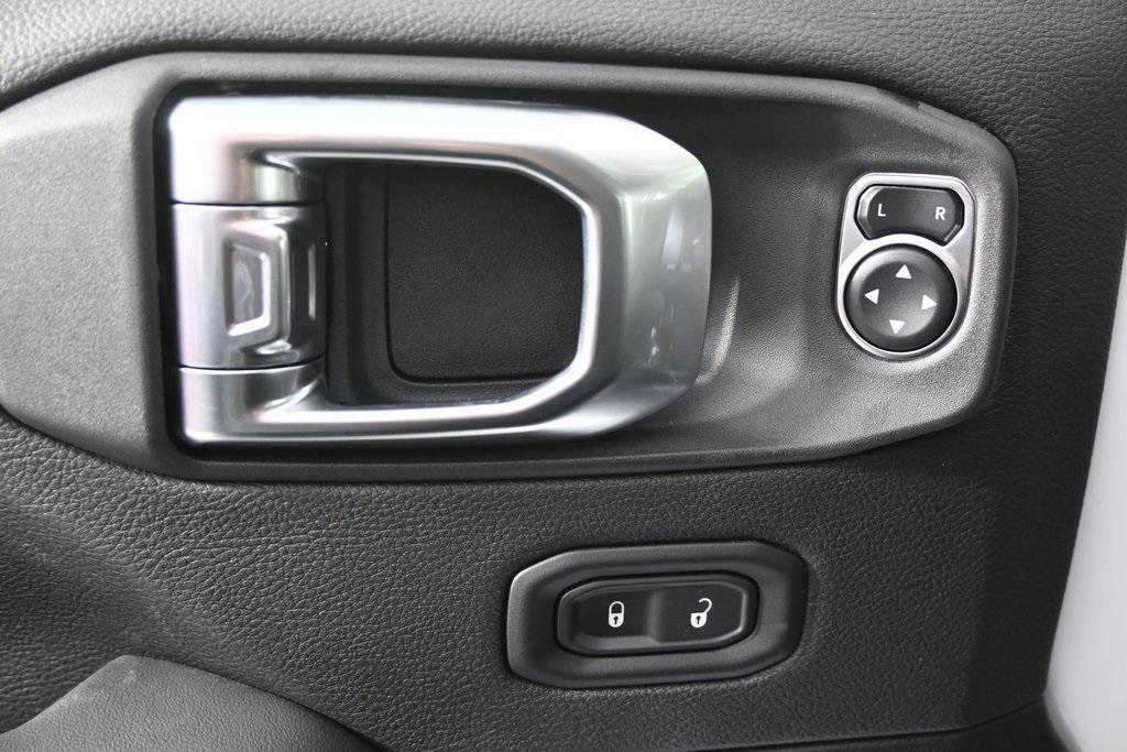 new 2026 Jeep Gladiator car, priced at $54,899