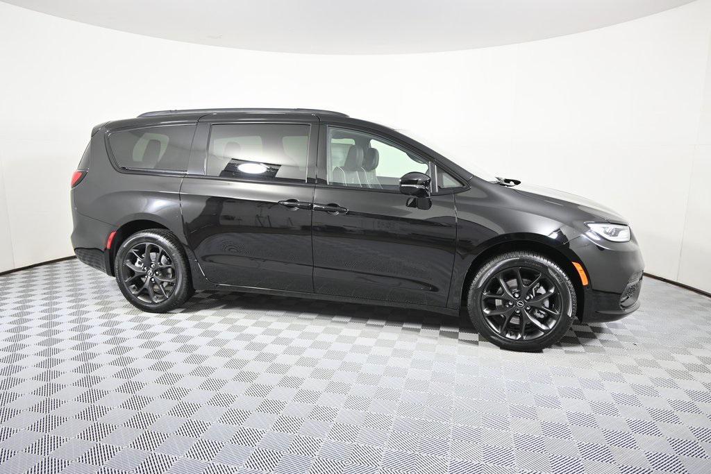 new 2026 Chrysler Pacifica car, priced at $48,299