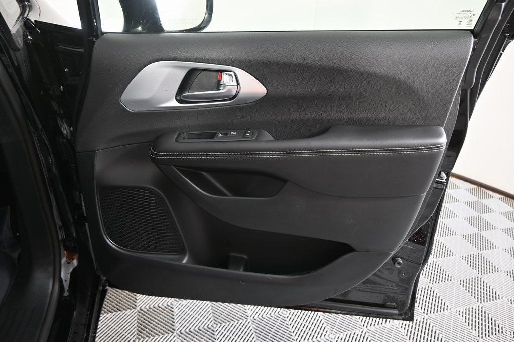 new 2026 Chrysler Pacifica car, priced at $48,299