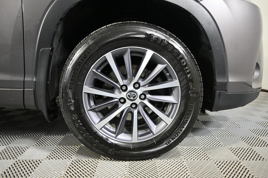 used 2017 Toyota Highlander car, priced at $16,490